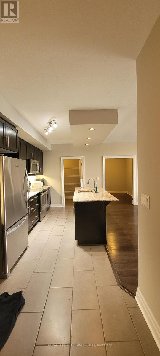 1008 - 240 Villagewalk Boulevard, London North, Ontario  N6G 0P6 - Photo 8 - X12203661