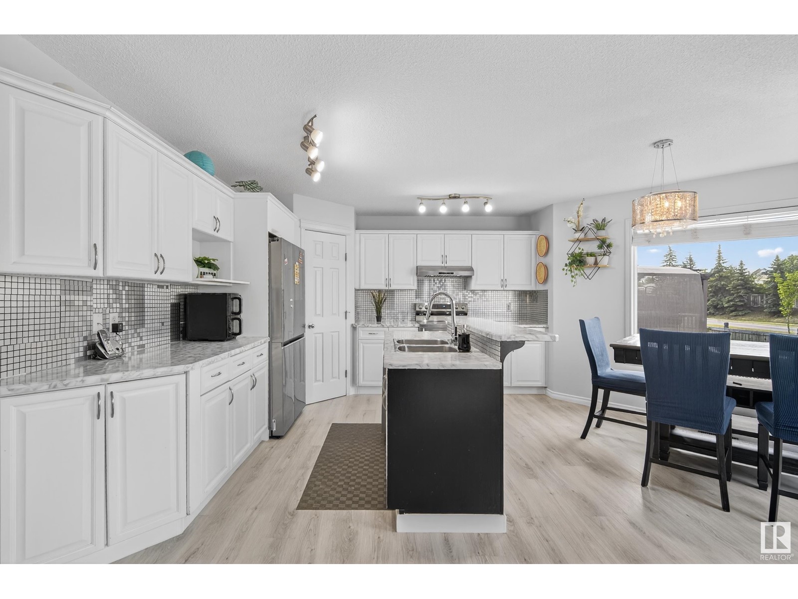 8828 166 Av Nw, Edmonton, Alberta  T5Z 3W8 - Photo 5 - E4440979