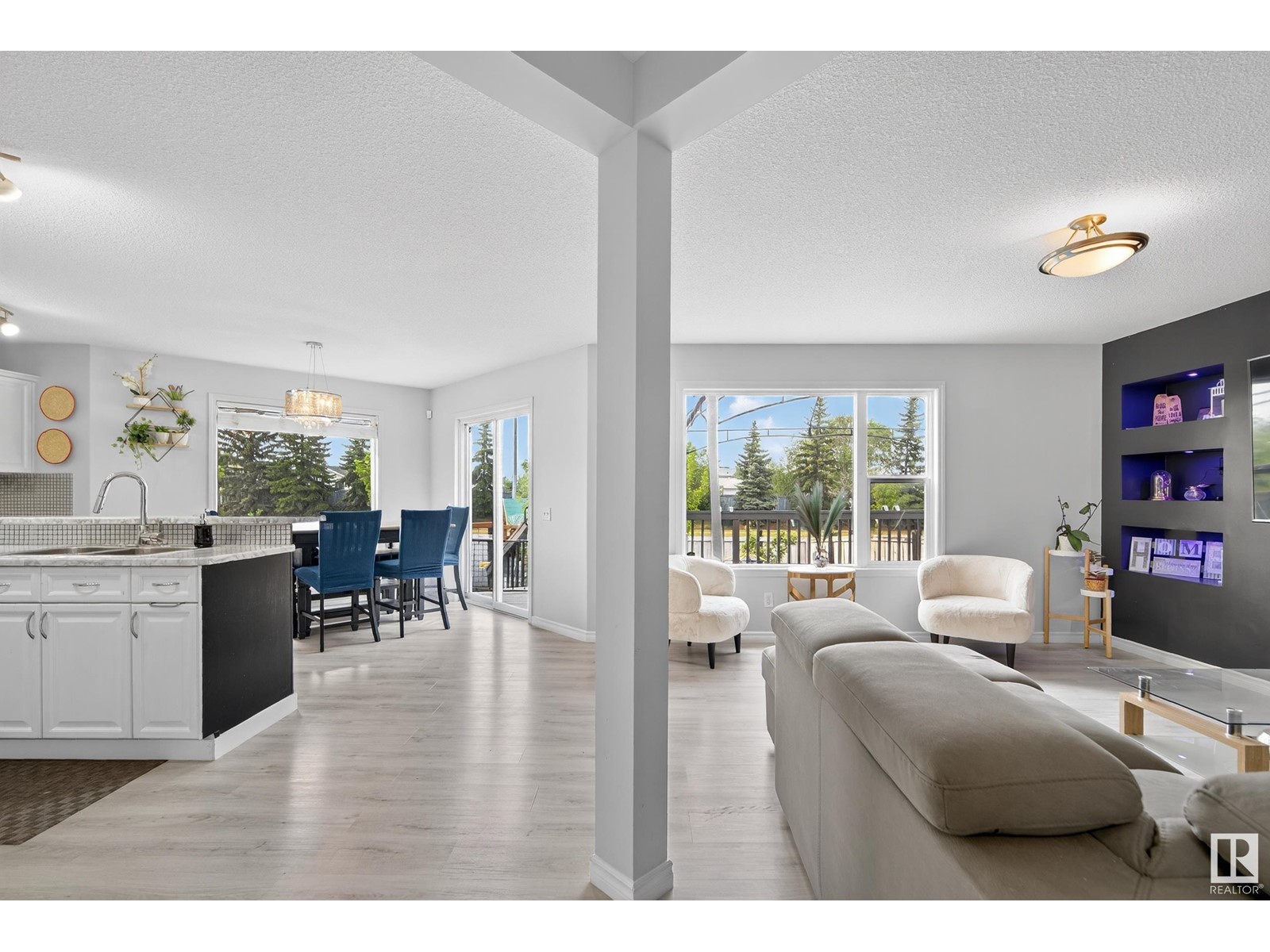 8828 166 Av Nw, Edmonton, Alberta  T5Z 3W8 - Photo 4 - E4440979