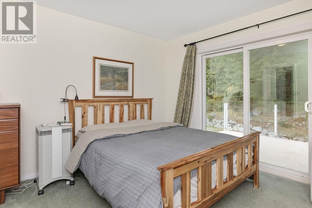 1270 Reed Road, Gibsons, British Columbia  V0N 1V7 - Photo 29 - R2943339