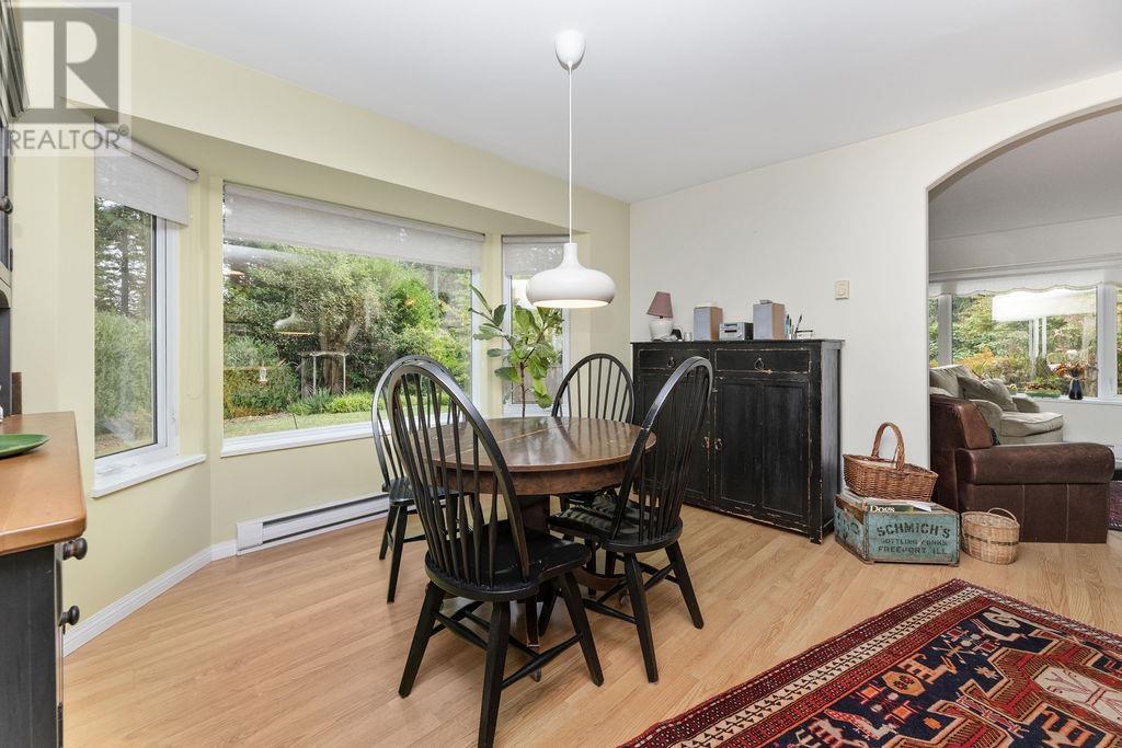 1270 Reed Road, Gibsons, British Columbia  V0N 1V7 - Photo 15 - R2943339