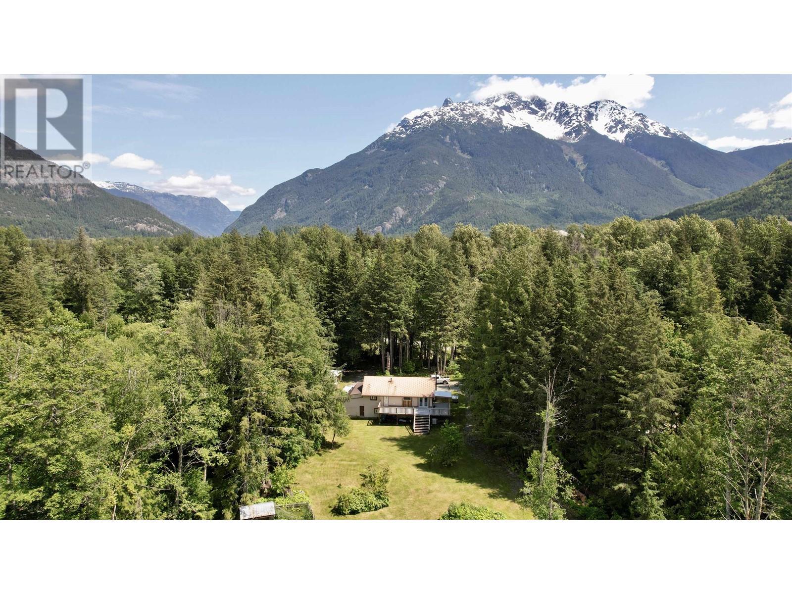 2288 Saloompt Road, Bella Coola, British Columbia  V0T 1H0 - Photo 3 - R3012498