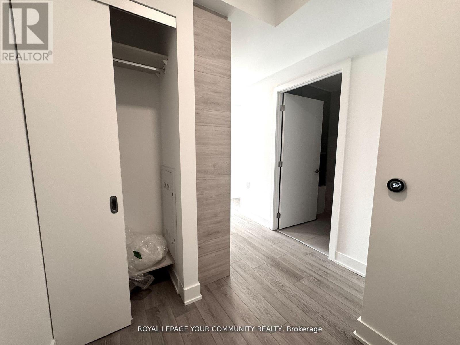 1804 - 200 Redpath Avenue, Toronto, Ontario  M4P 0E6 - Photo 3 - C12203205