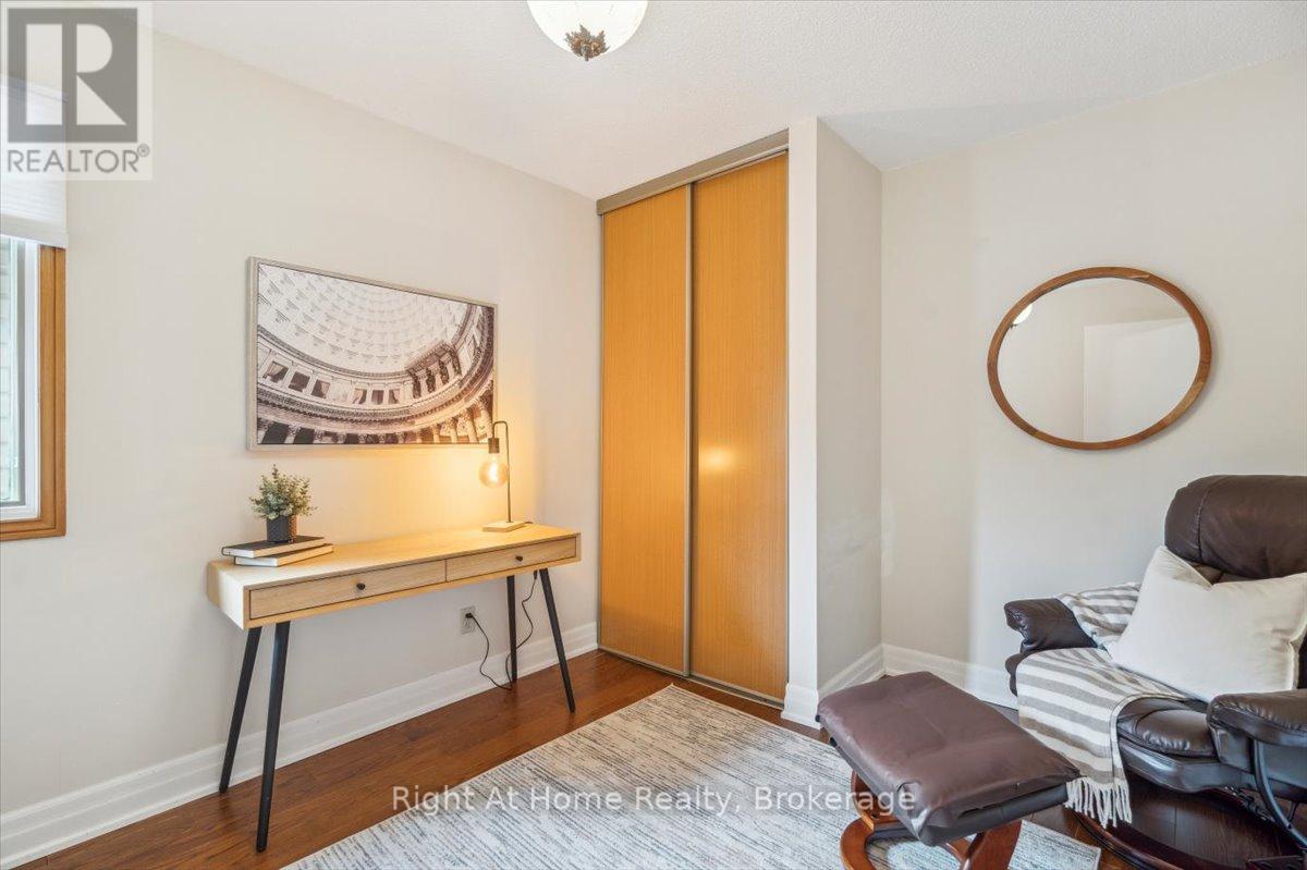 236 O'donoghue Avenue, Oakville (Ro River Oaks), Ontario  L6H 3W6 - Photo 19 - W12203603