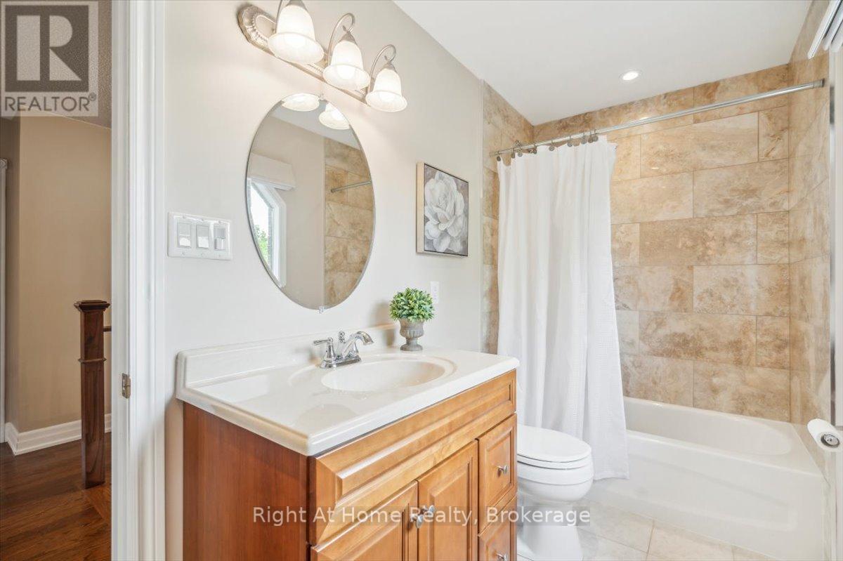 236 O'donoghue Avenue, Oakville, Ontario  L6H 3W6 - Photo 20 - W12203603