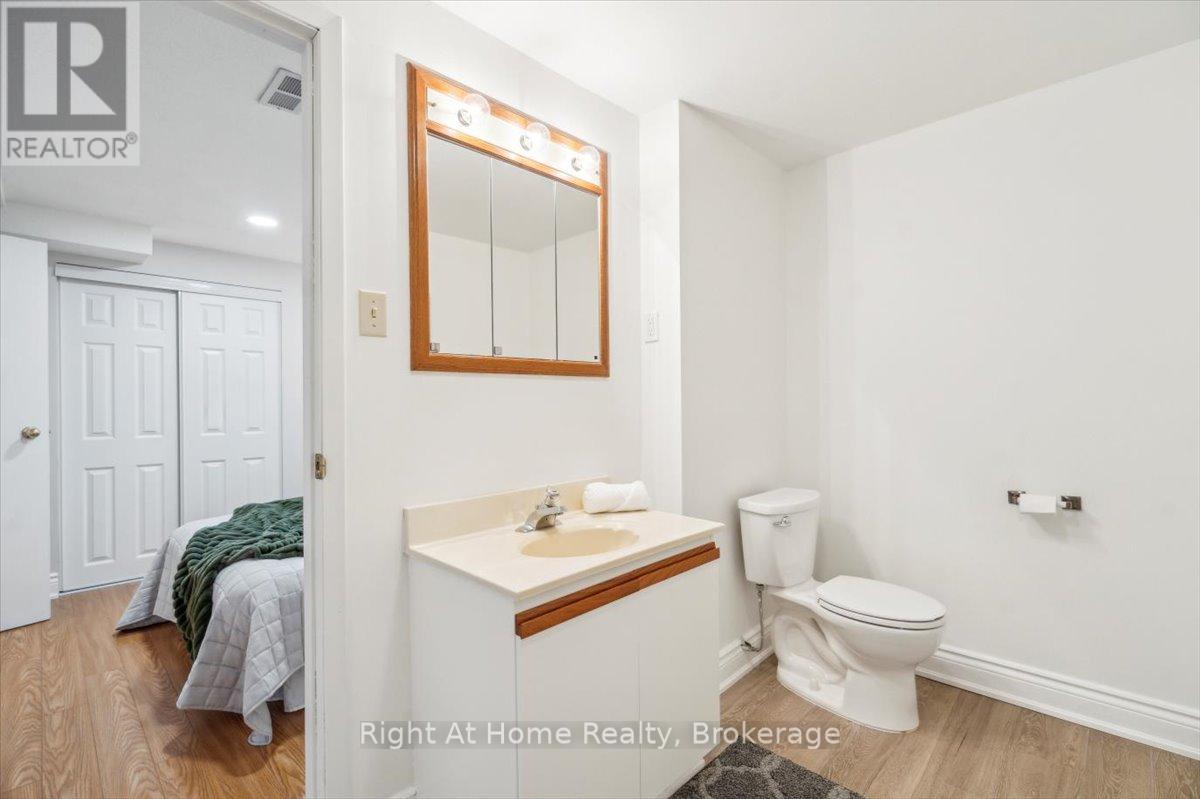 236 O'donoghue Avenue, Oakville, Ontario  L6H 3W6 - Photo 24 - W12203603