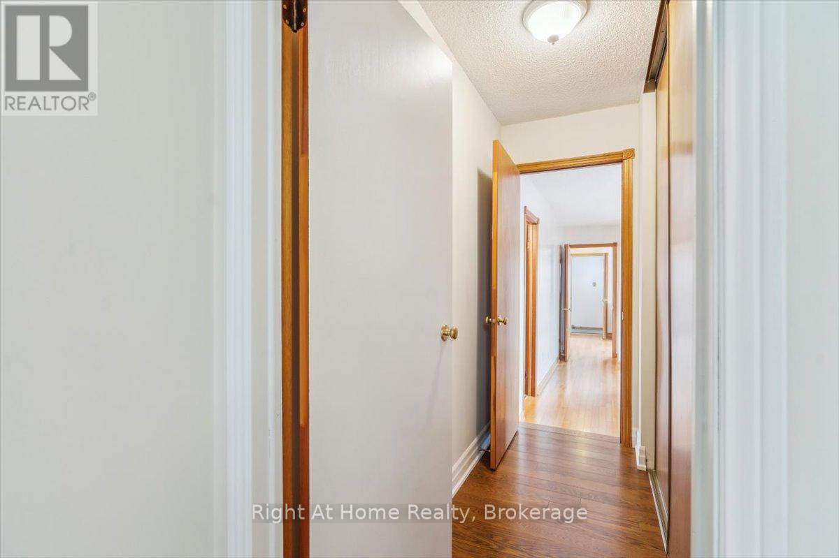 236 O'donoghue Avenue, Oakville (Ro River Oaks), Ontario  L6H 3W6 - Photo 25 - W12203603