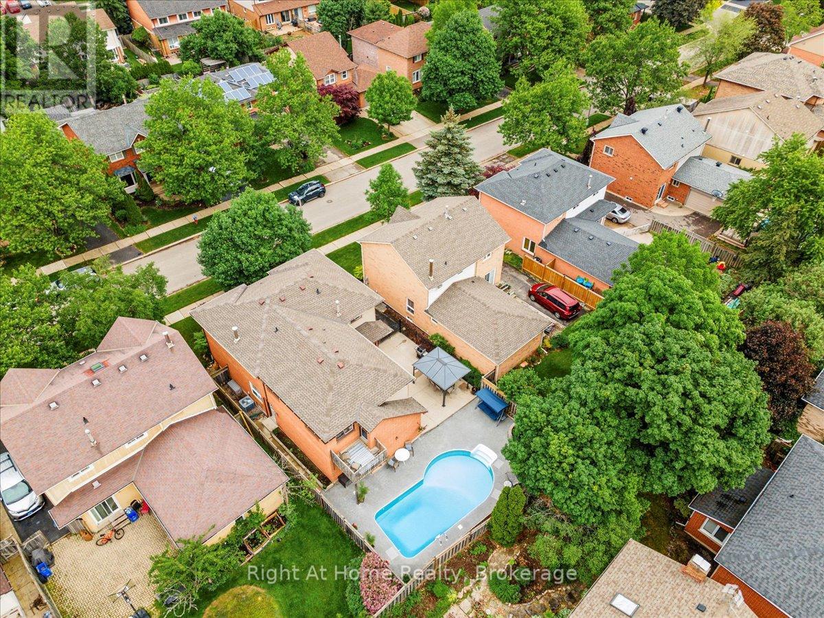 236 O'donoghue Avenue, Oakville (Ro River Oaks), Ontario  L6H 3W6 - Photo 42 - W12203603