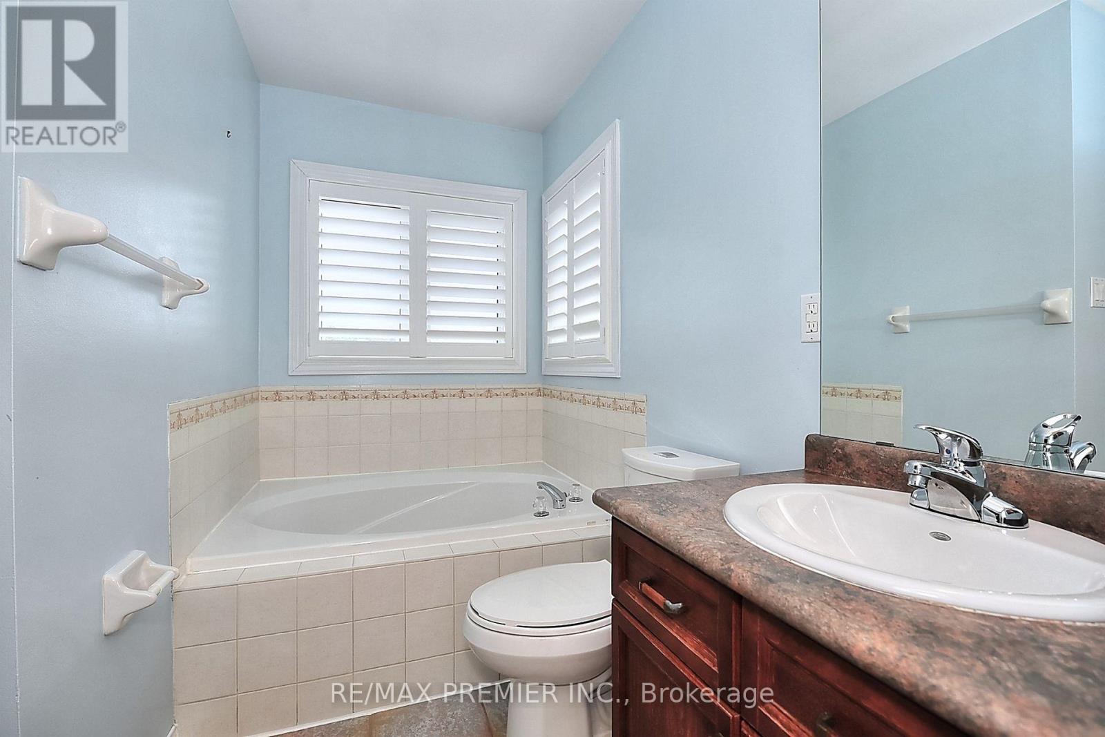 85 Kirkbride Crescent, Vaughan, Ontario  L6A 2J6 - Photo 12 - N12165443