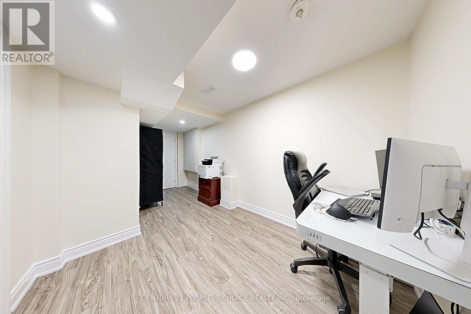 7095 Village Walk, Mississauga (Meadowvale Village), Ontario  L5W 1X5 - Photo 38 - W12203183