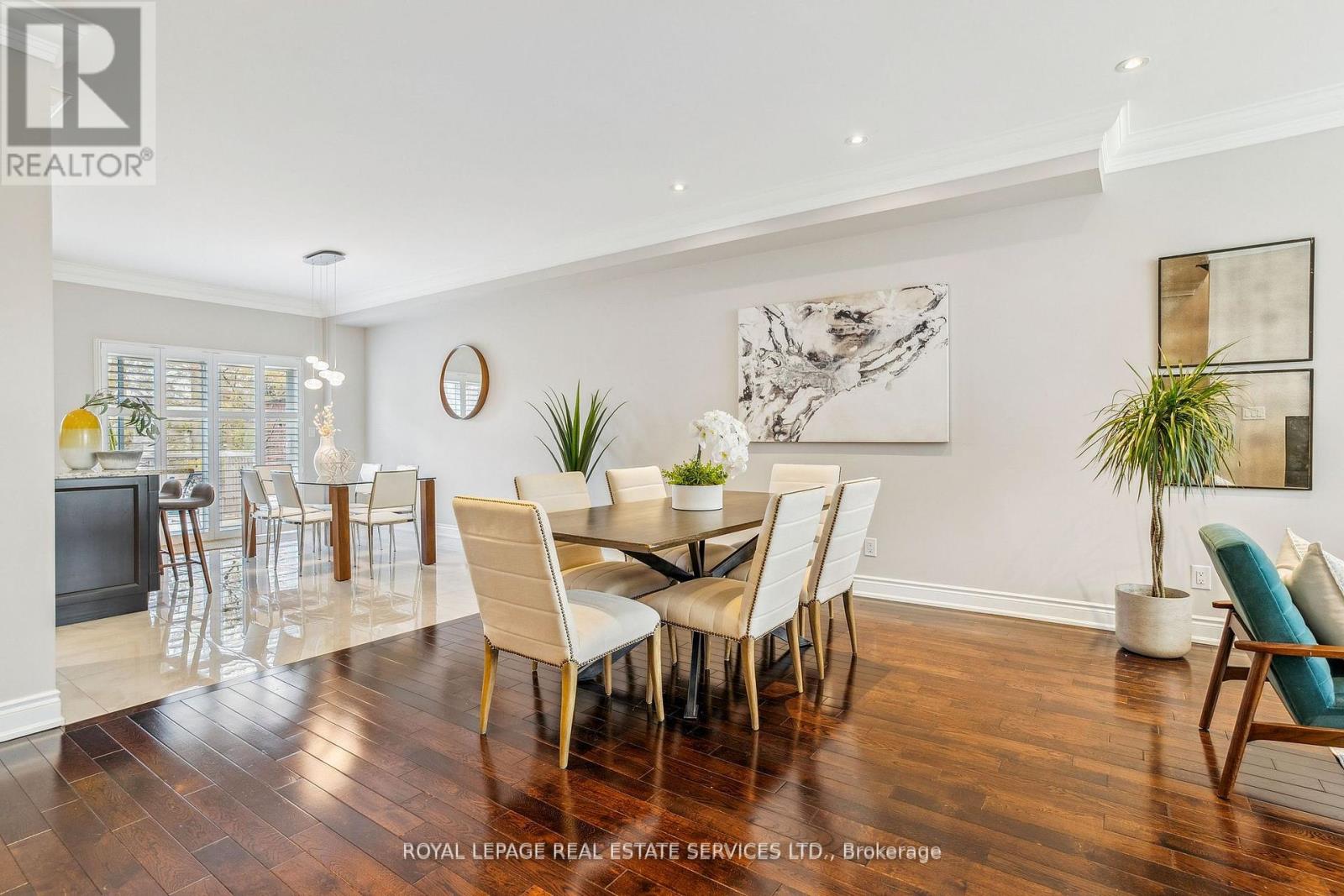 63 Long Branch Avenue, Toronto, Ontario  M8W 3J3 - Photo 4 - W12203530