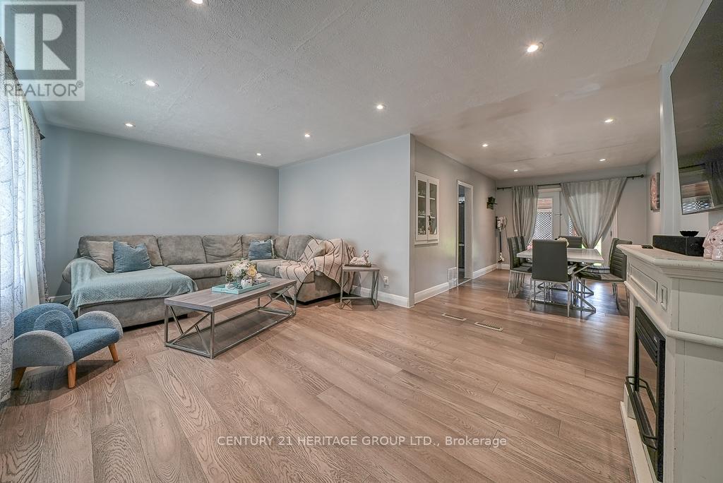 825 Maple Avenue, Woodstock, Ontario  N4S 2A5 - Photo 4 - X12197507