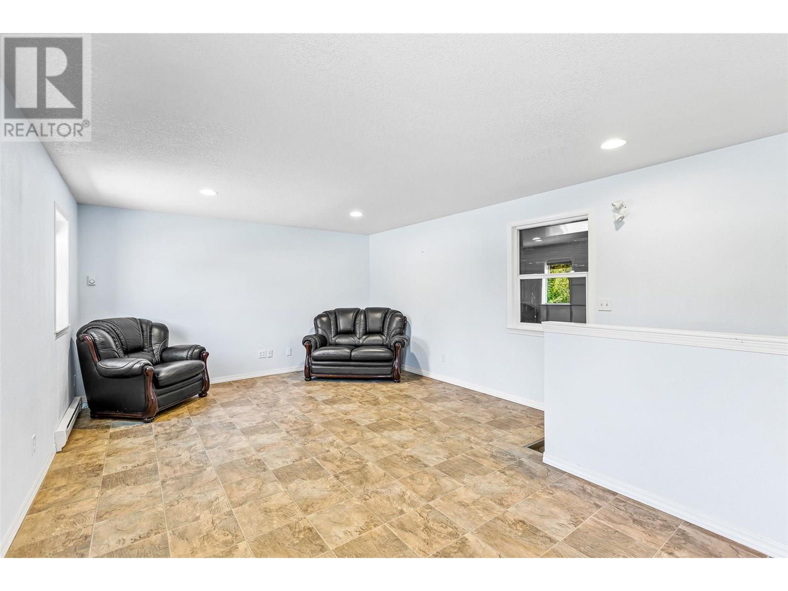 1993a Airport Road Unit# 16, Creston, British Columbia V0B 1G2 - Photo 10 - 10351253