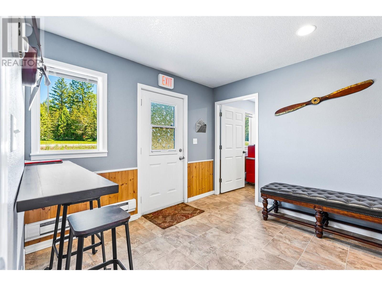 1993a Airport Road Unit# 16, Creston, British Columbia V0B 1G2 - Photo 2 - 10351253