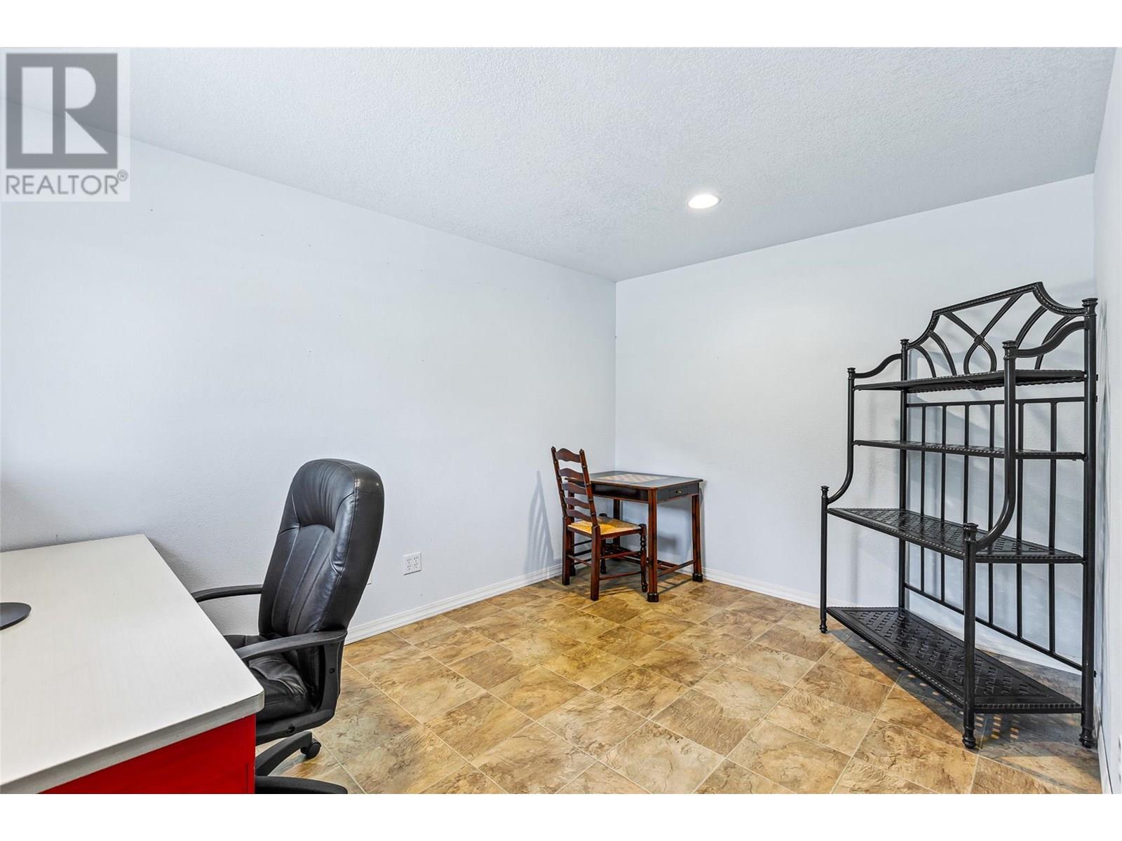 1993a Airport Road Unit# 16, Creston, British Columbia V0B 1G2 - Photo 4 - 10351253