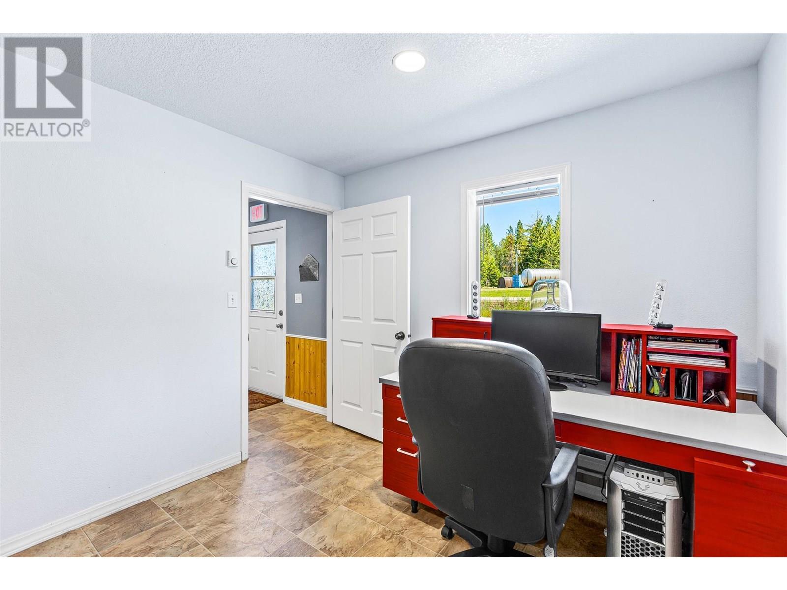 1993a Airport Road Unit# 16, Creston, British Columbia V0B 1G2 - Photo 5 - 10351253