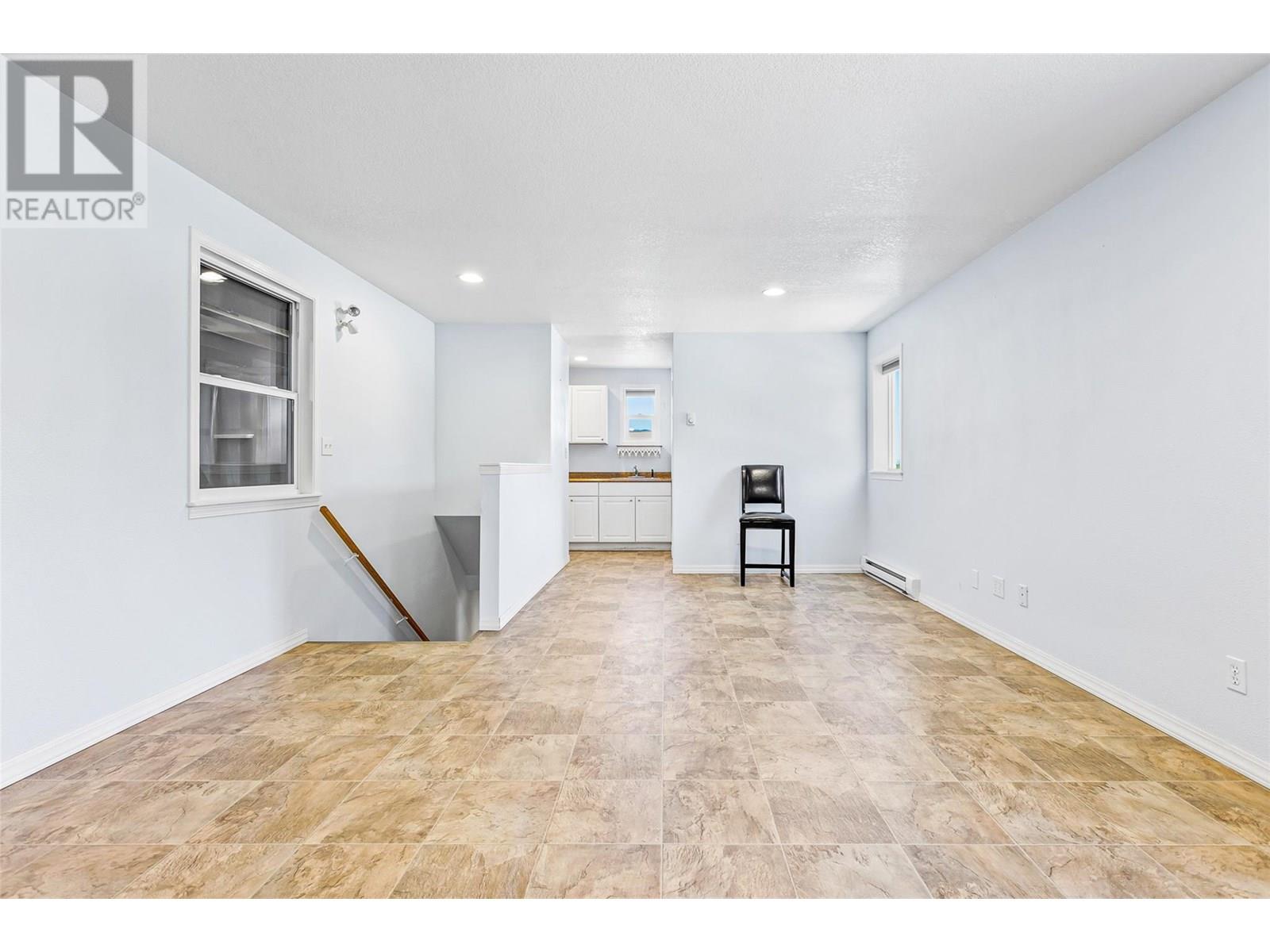 1993a Airport Road Unit# 16, Creston, British Columbia V0B 1G2 - Photo 9 - 10351253