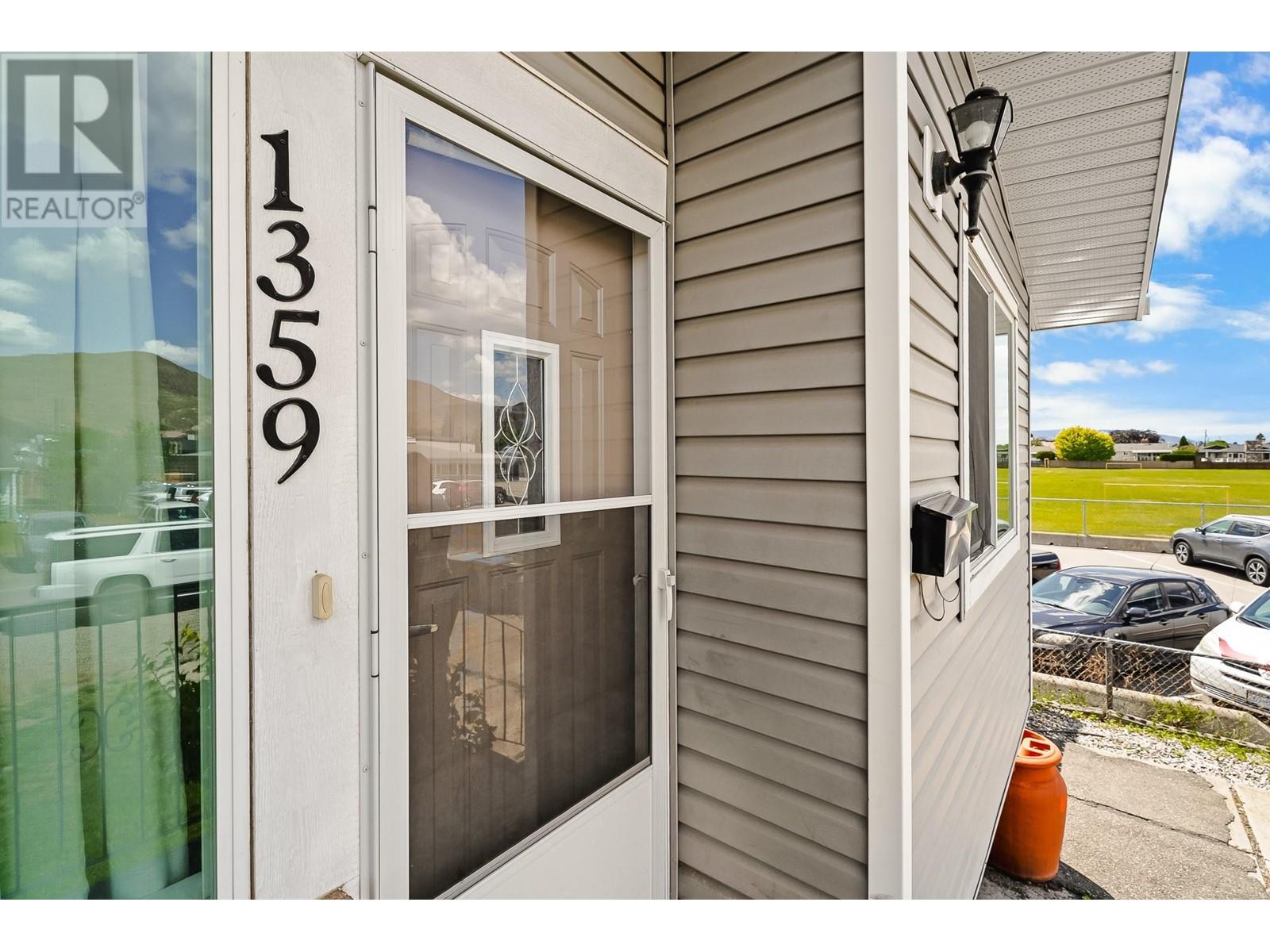 Property at 1359 SHERBROOKE Avenue image 4