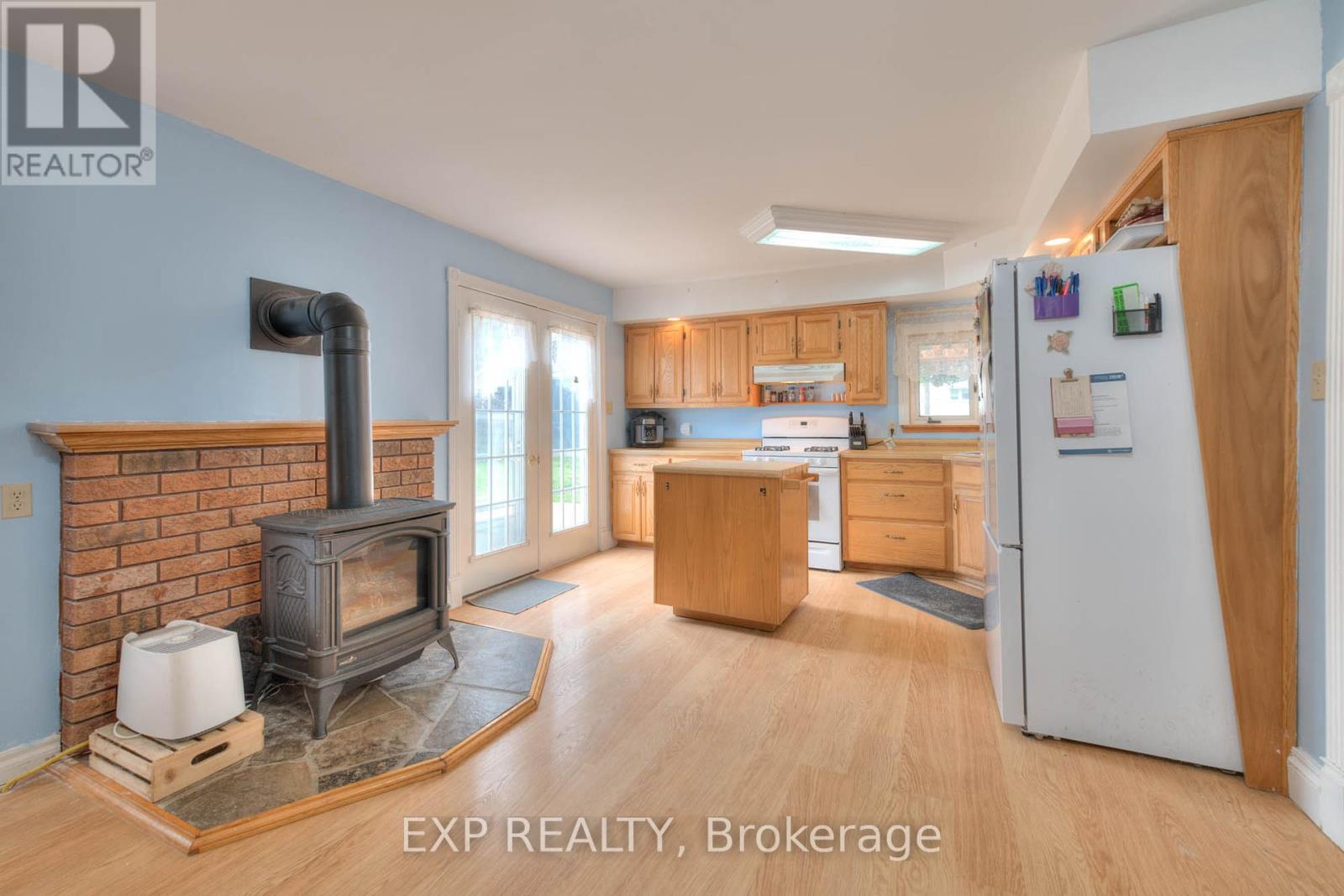 181 Shuter St Street, North Huron, Ontario  N0G 2W0 - Photo 25 - X12203518