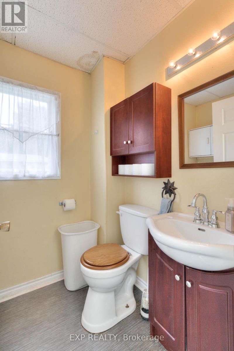 181 Shuter St Street, North Huron, Ontario  N0G 2W0 - Photo 31 - X12203518