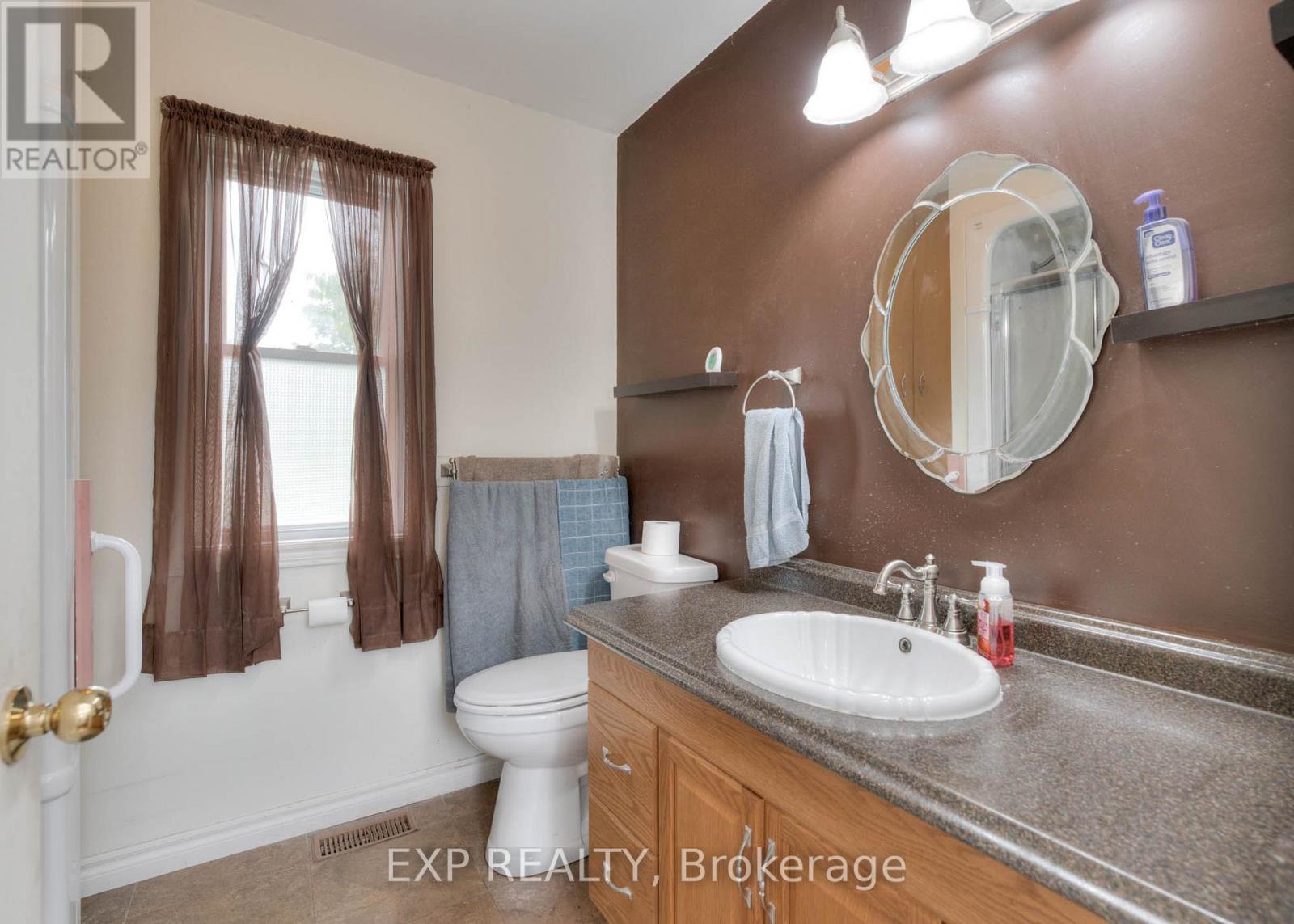 181 Shuter St Street, North Huron, Ontario  N0G 2W0 - Photo 33 - X12203518