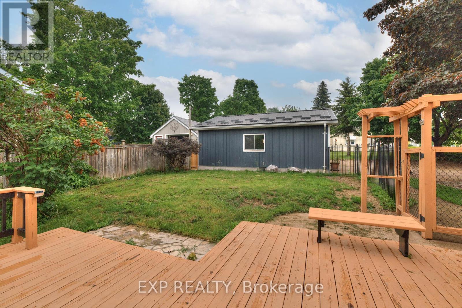 181 Shuter St Street, North Huron, Ontario  N0G 2W0 - Photo 8 - X12203518