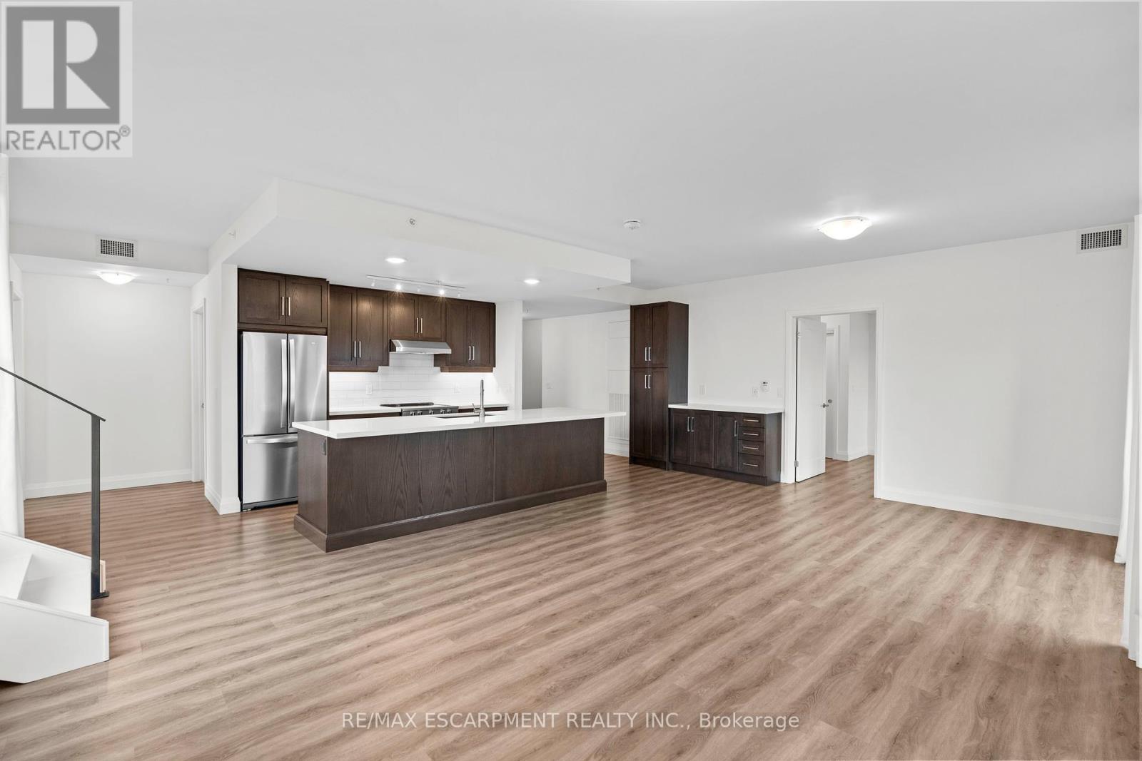 703 - 30 Hamilton Street S, Hamilton, Ontario  L8B 1V8 - Photo 12 - X12203521