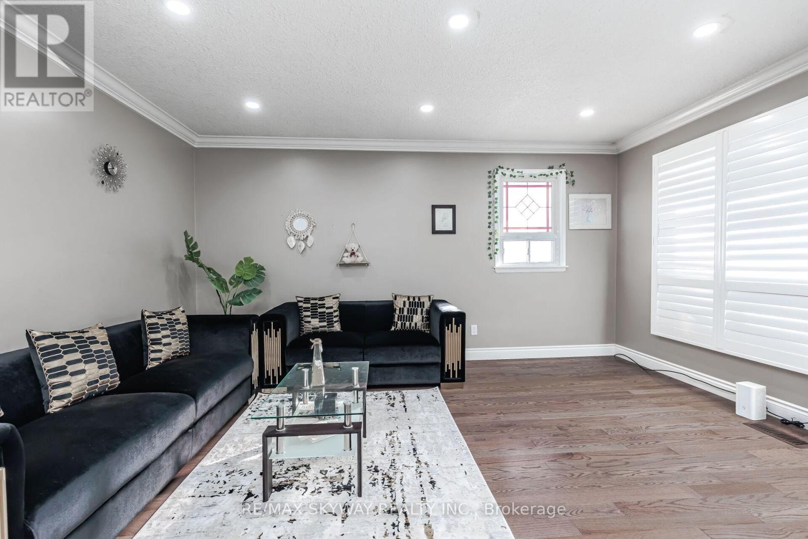368 Blair Road, Cambridge, Ontario  N1S 2K4 - Photo 11 - X12203543