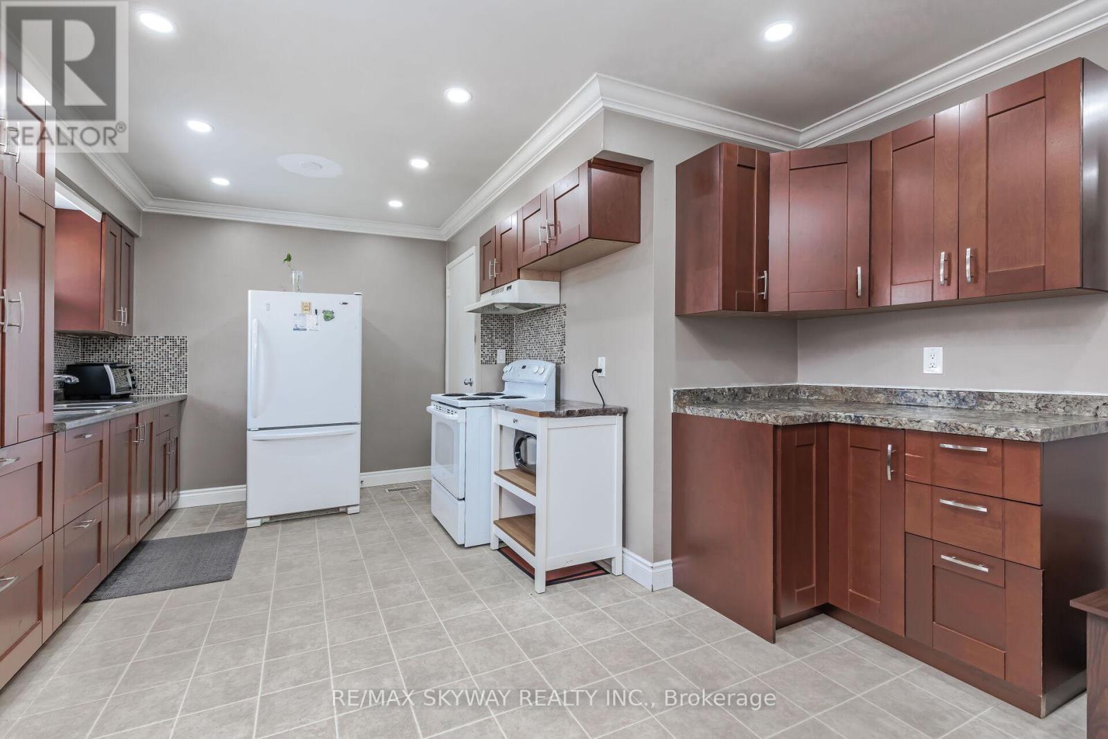 368 Blair Road, Cambridge, Ontario  N1S 2K4 - Photo 19 - X12203543