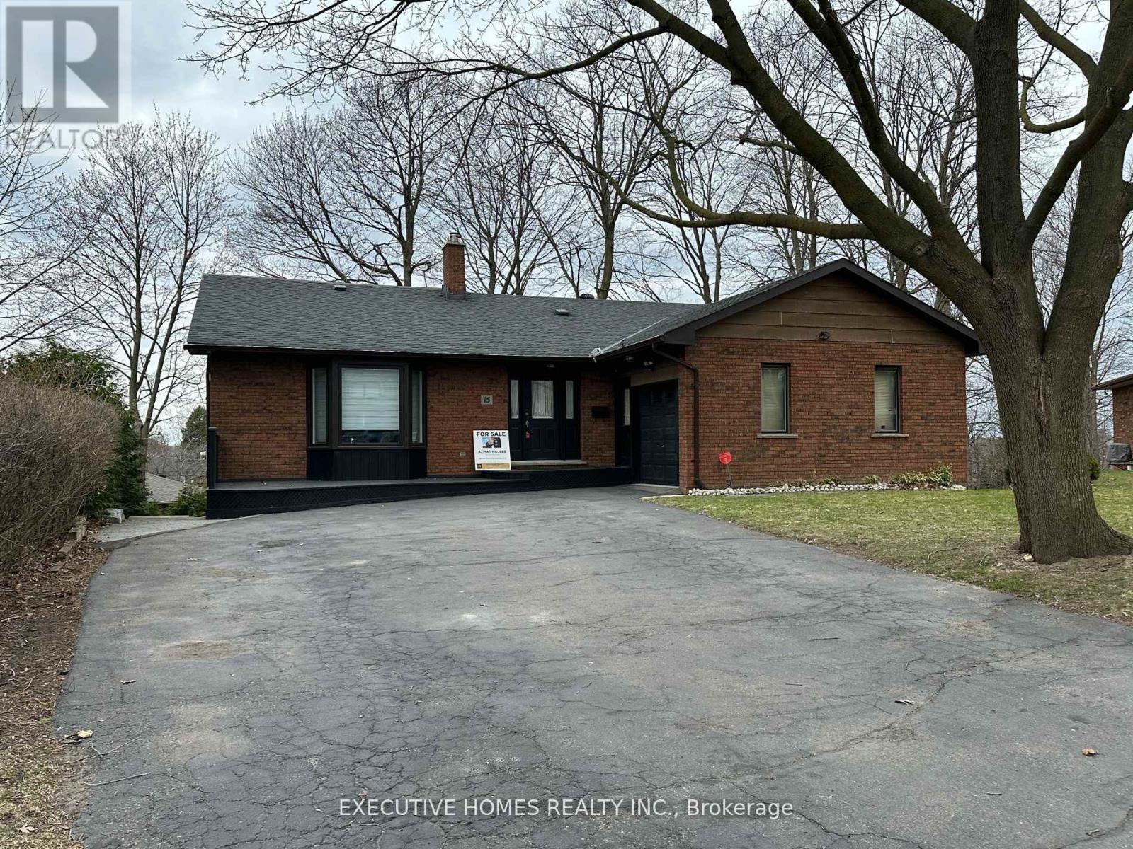 Property at 15 WESTBROOK PLACE image 1