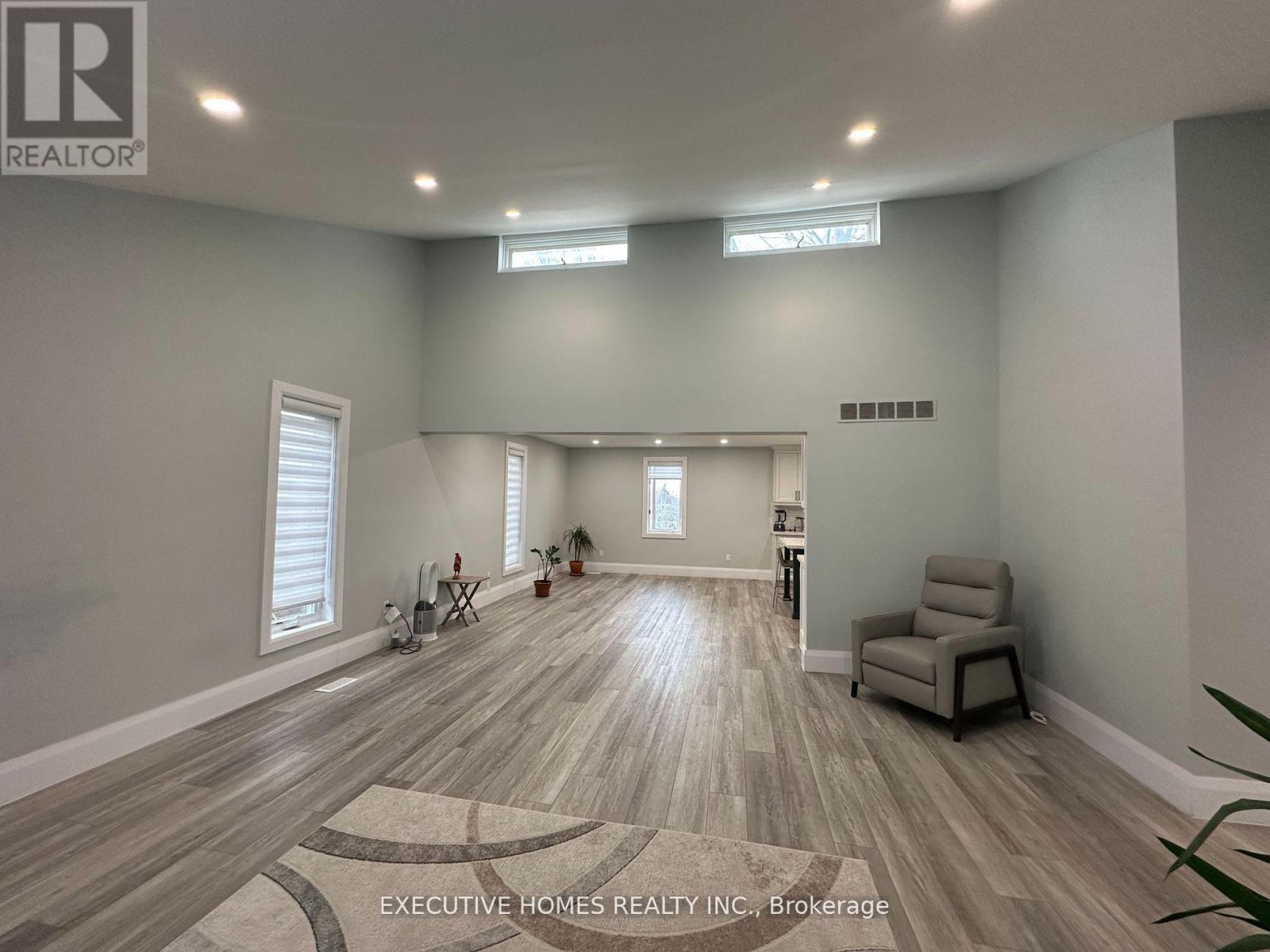 Property at 15 WESTBROOK PLACE image 3