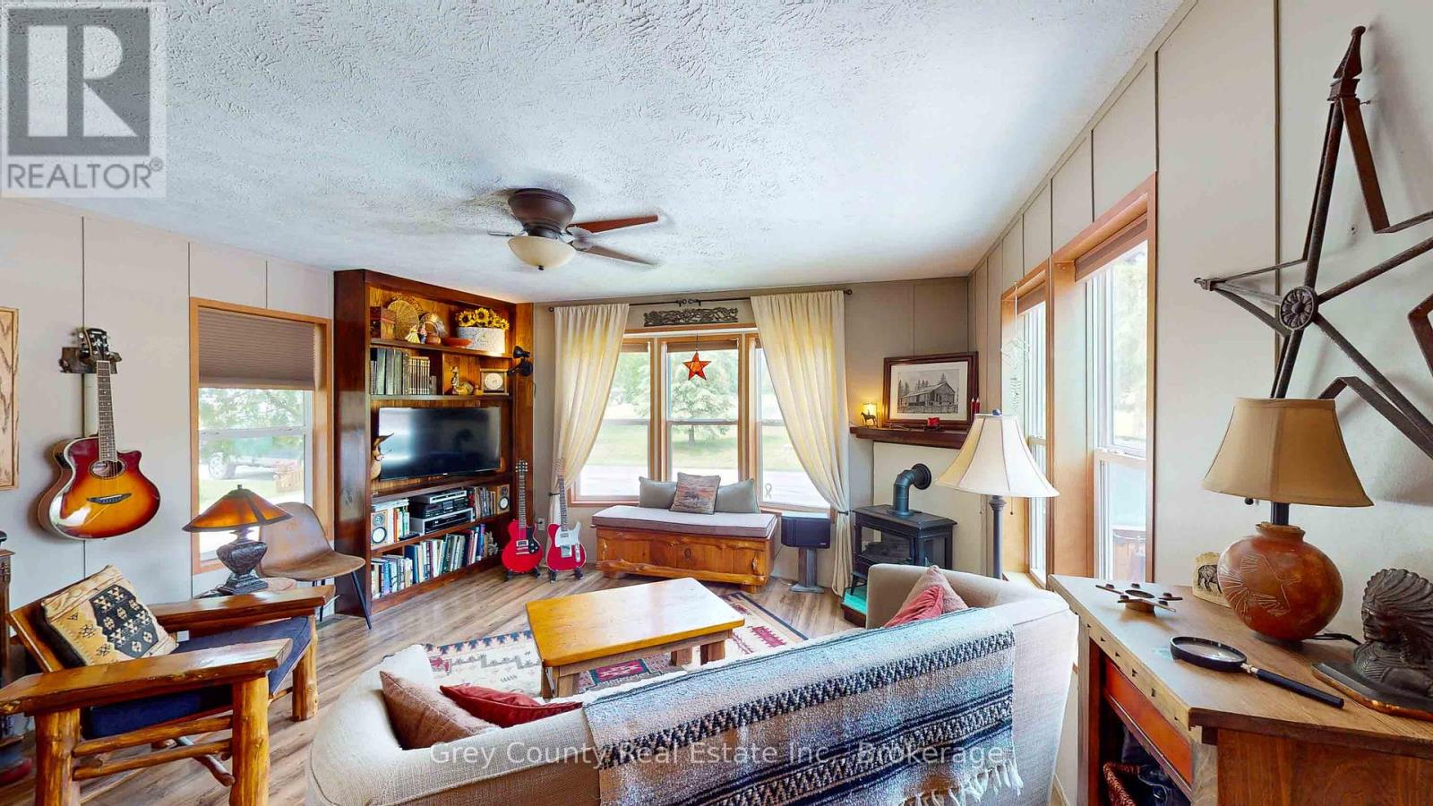 79 Sussex Square, Georgian Bluffs, Ontario  N4K 5N5 - Photo 10 - X12203599