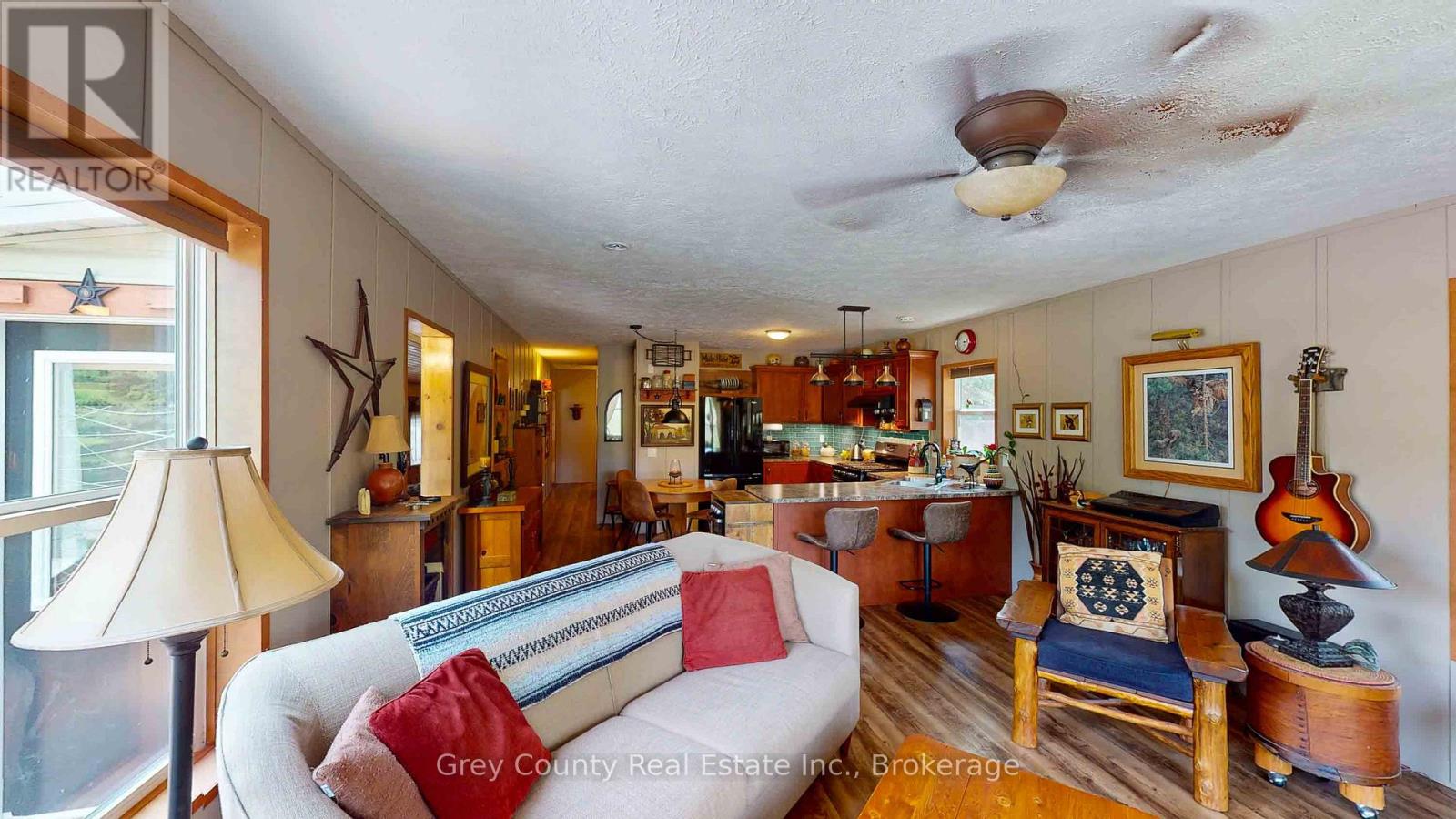79 Sussex Square, Georgian Bluffs, Ontario  N4K 5N5 - Photo 12 - X12203599