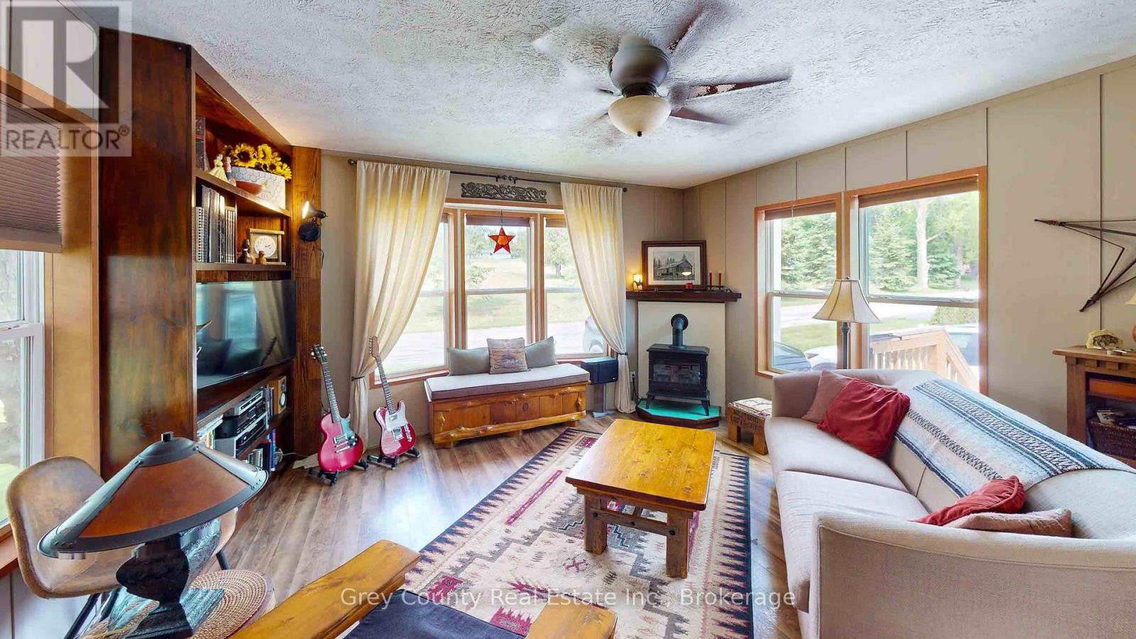 79 Sussex Square, Georgian Bluffs, Ontario  N4K 5N5 - Photo 14 - X12203599