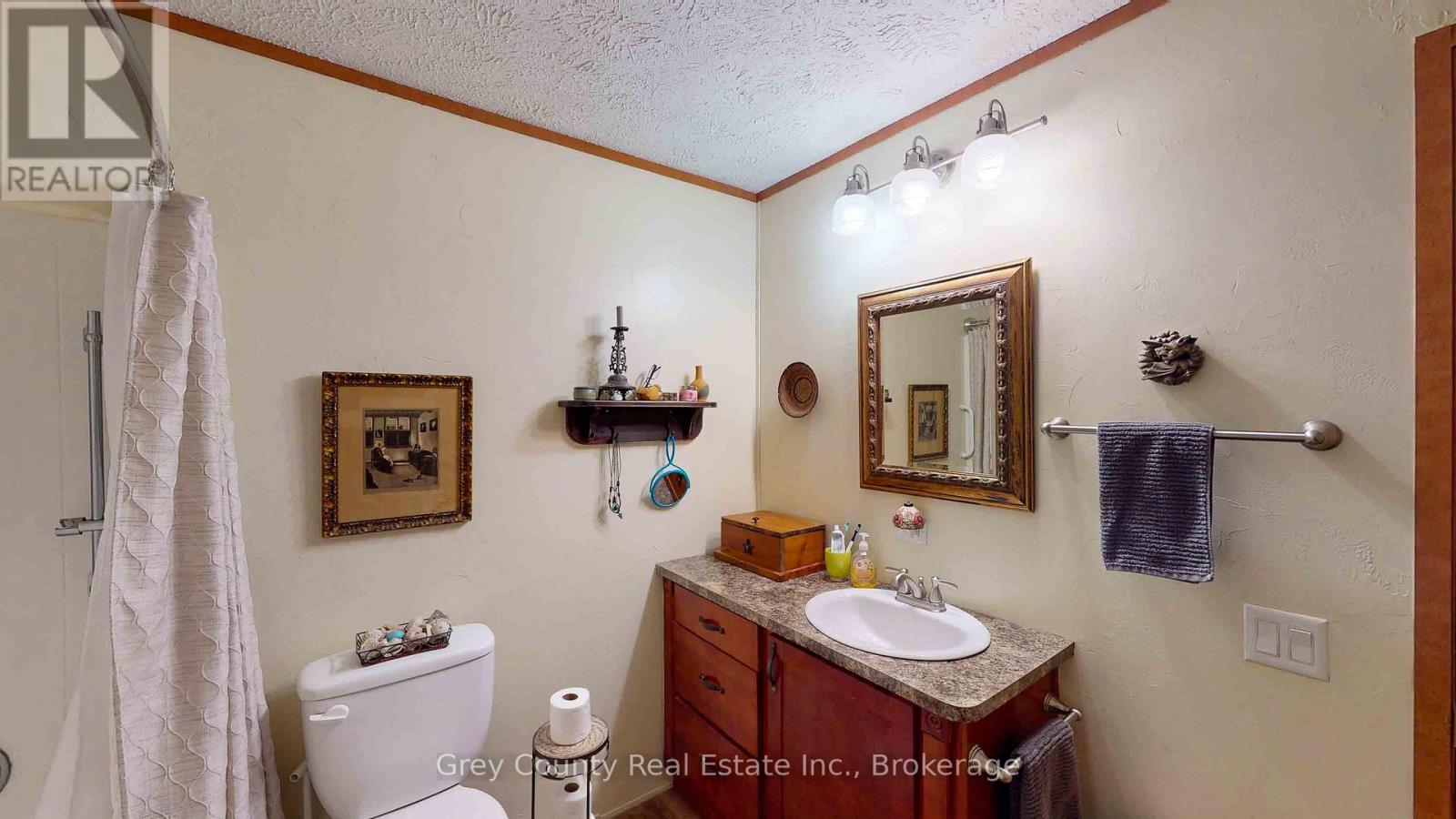79 Sussex Square, Georgian Bluffs, Ontario  N4K 5N5 - Photo 26 - X12203599
