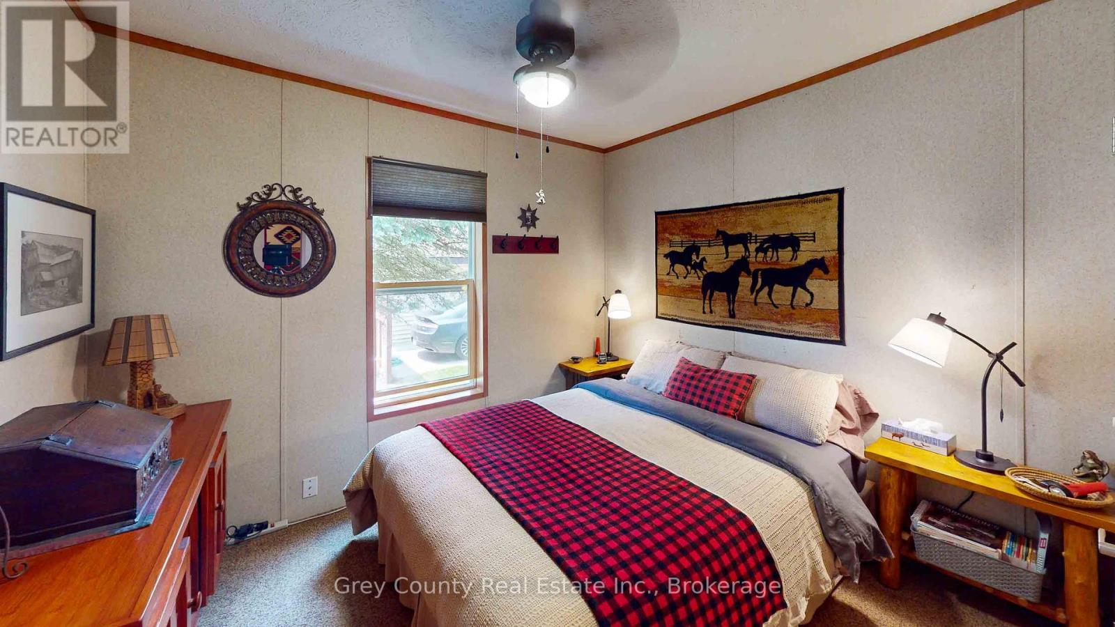 79 Sussex Square, Georgian Bluffs, Ontario  N4K 5N5 - Photo 33 - X12203599