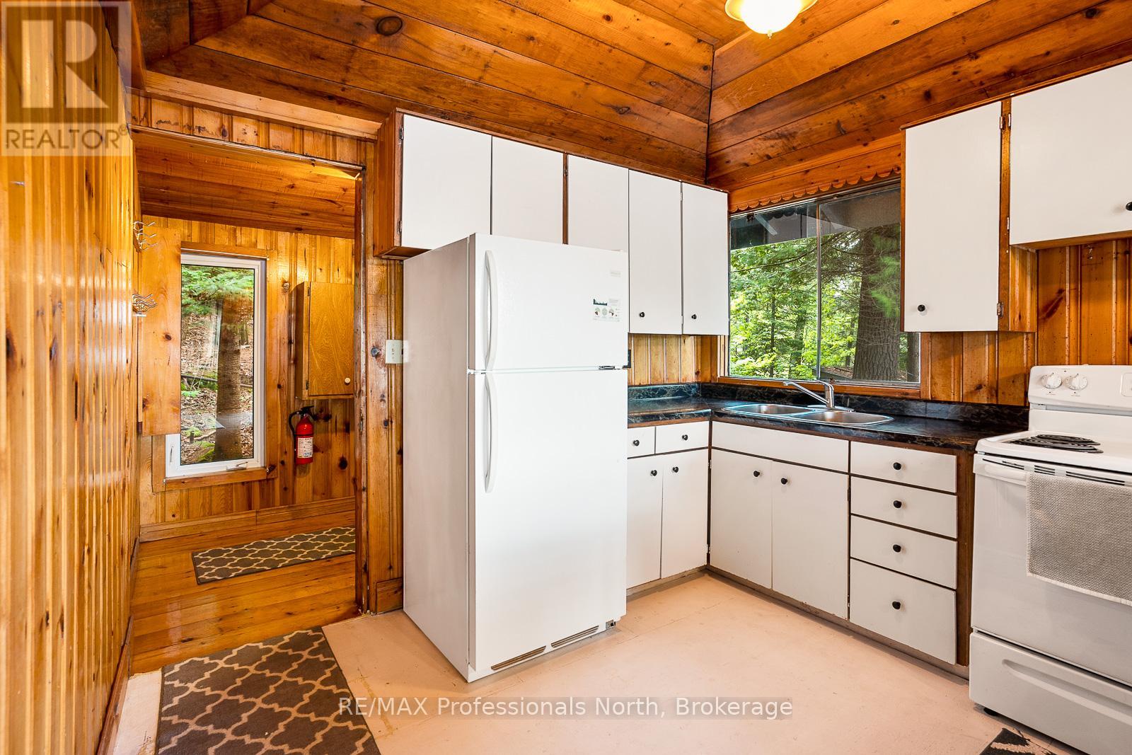 11443 Kushog North Water, Algonquin Highlands, Ontario  K0M 1J2 - Photo 7 - X12203708