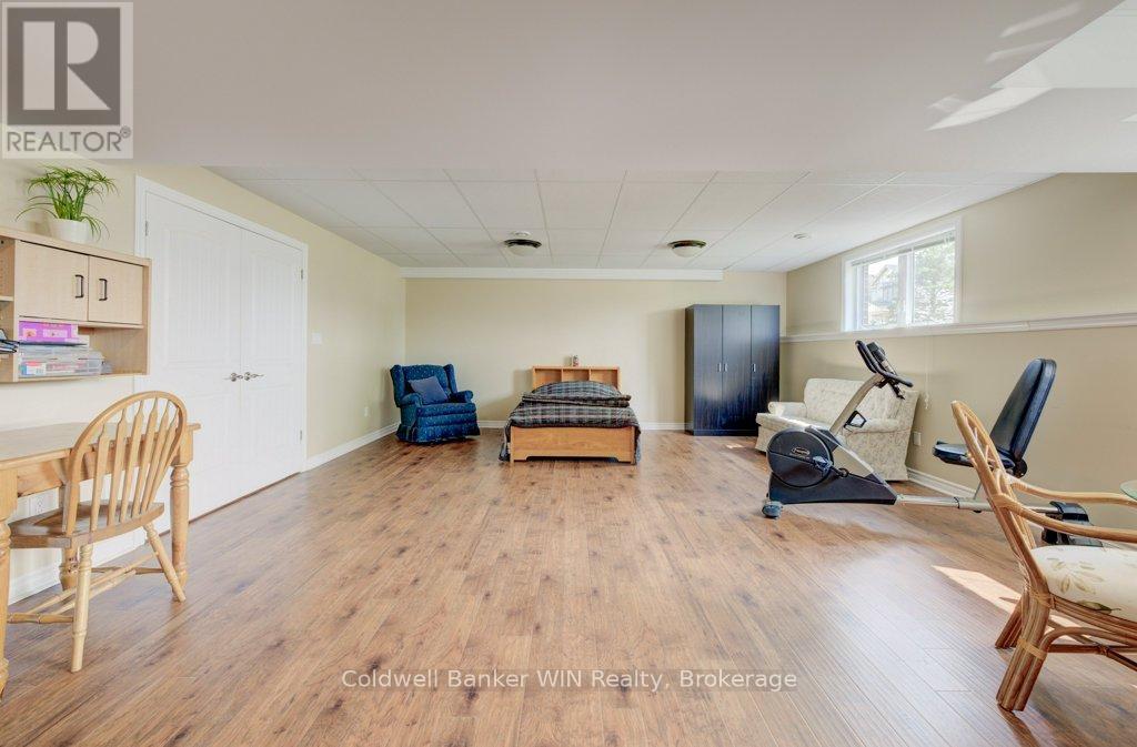 430 King Street E, Wellington North, Ontario  N0G 2L2 - Photo 28 - X12203730