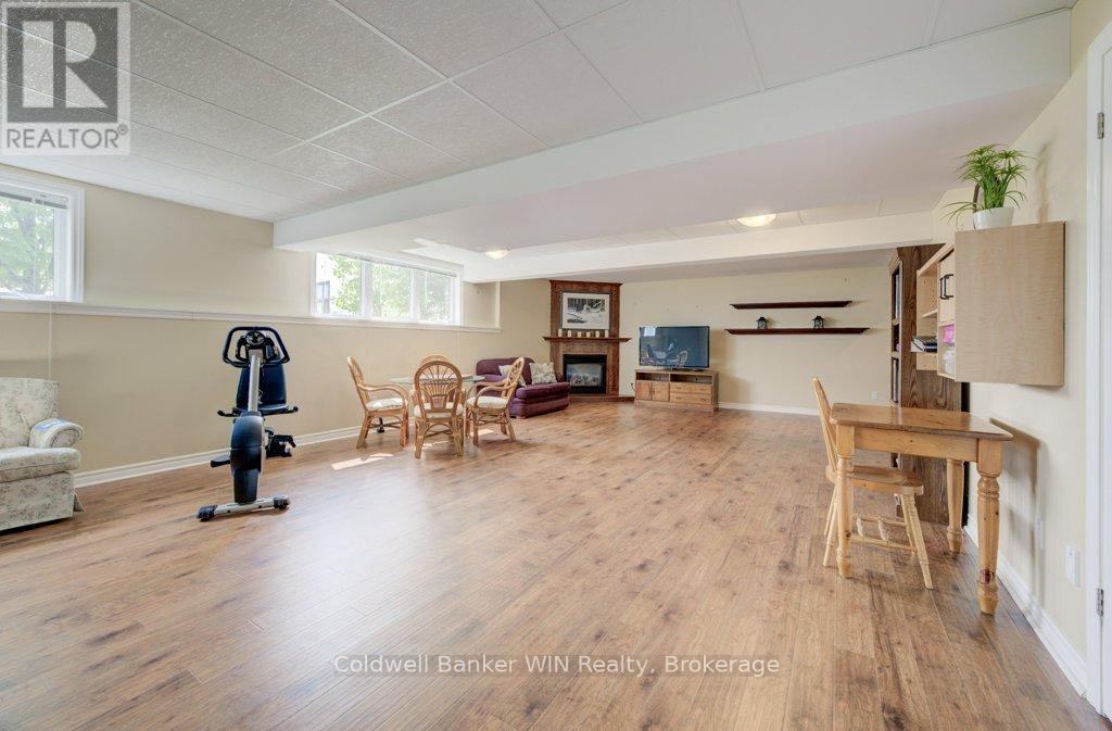 430 King Street E, Wellington North, Ontario  N0G 2L2 - Photo 29 - X12203730