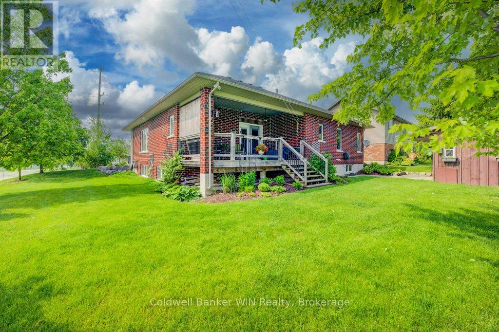 430 King Street E, Wellington North, Ontario  N0G 2L2 - Photo 33 - X12203730
