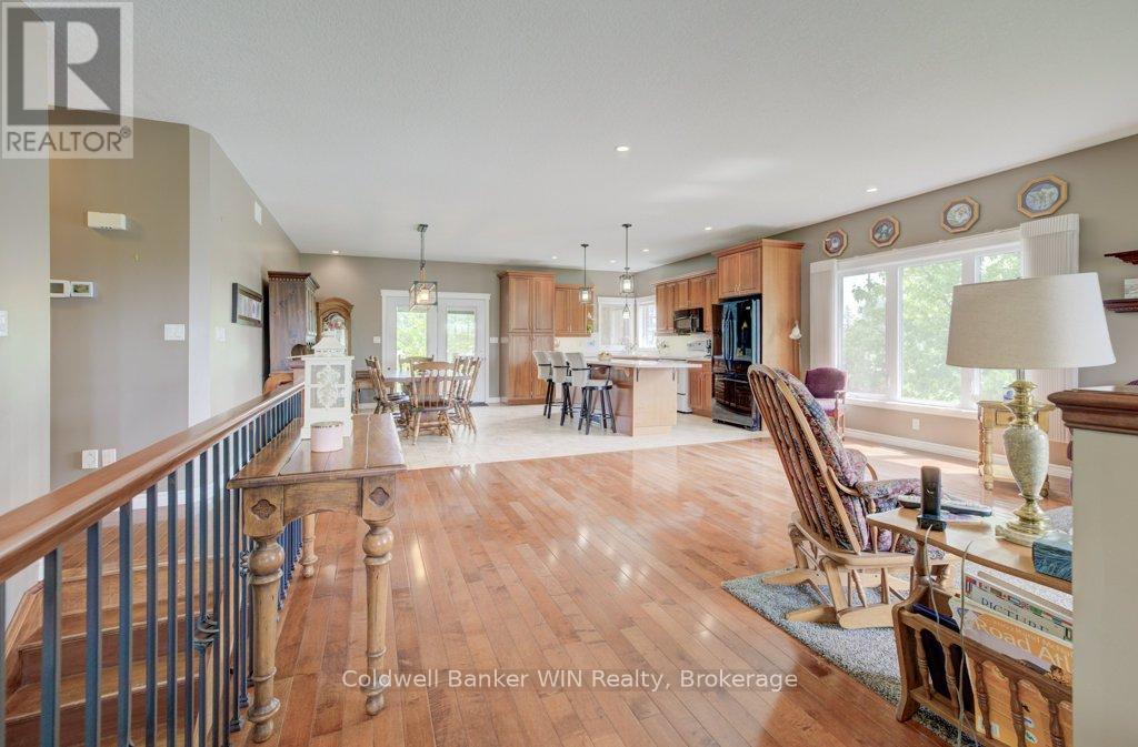 430 King Street E, Wellington North, Ontario  N0G 2L2 - Photo 4 - X12203730