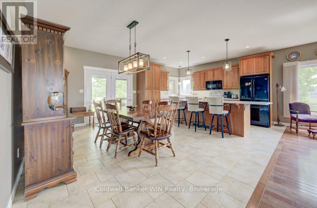 430 King Street E, Wellington North, Ontario  N0G 2L2 - Photo 7 - X12203730