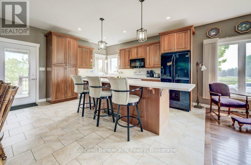 430 King Street E, Wellington North, Ontario  N0G 2L2 - Photo 8 - X12203730