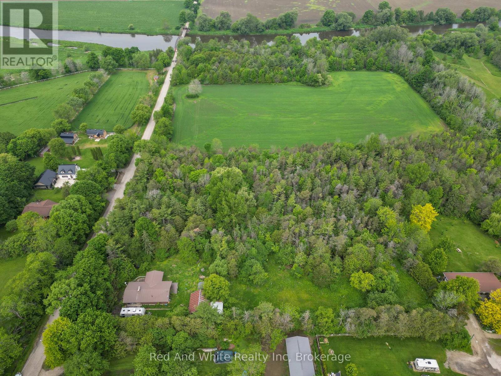 42 PEEL STREET, Woolwich, Ontario