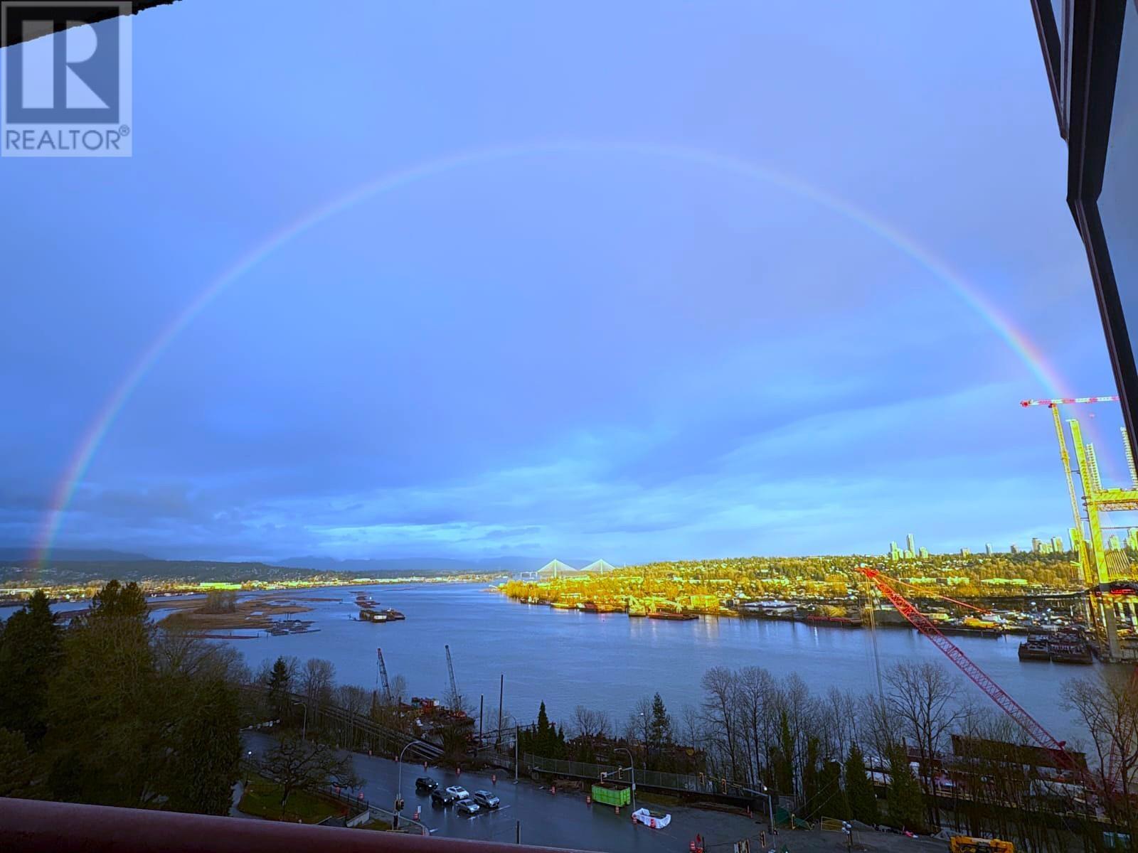 901 38 LEOPOLD PLACE, New Westminster, British Columbia