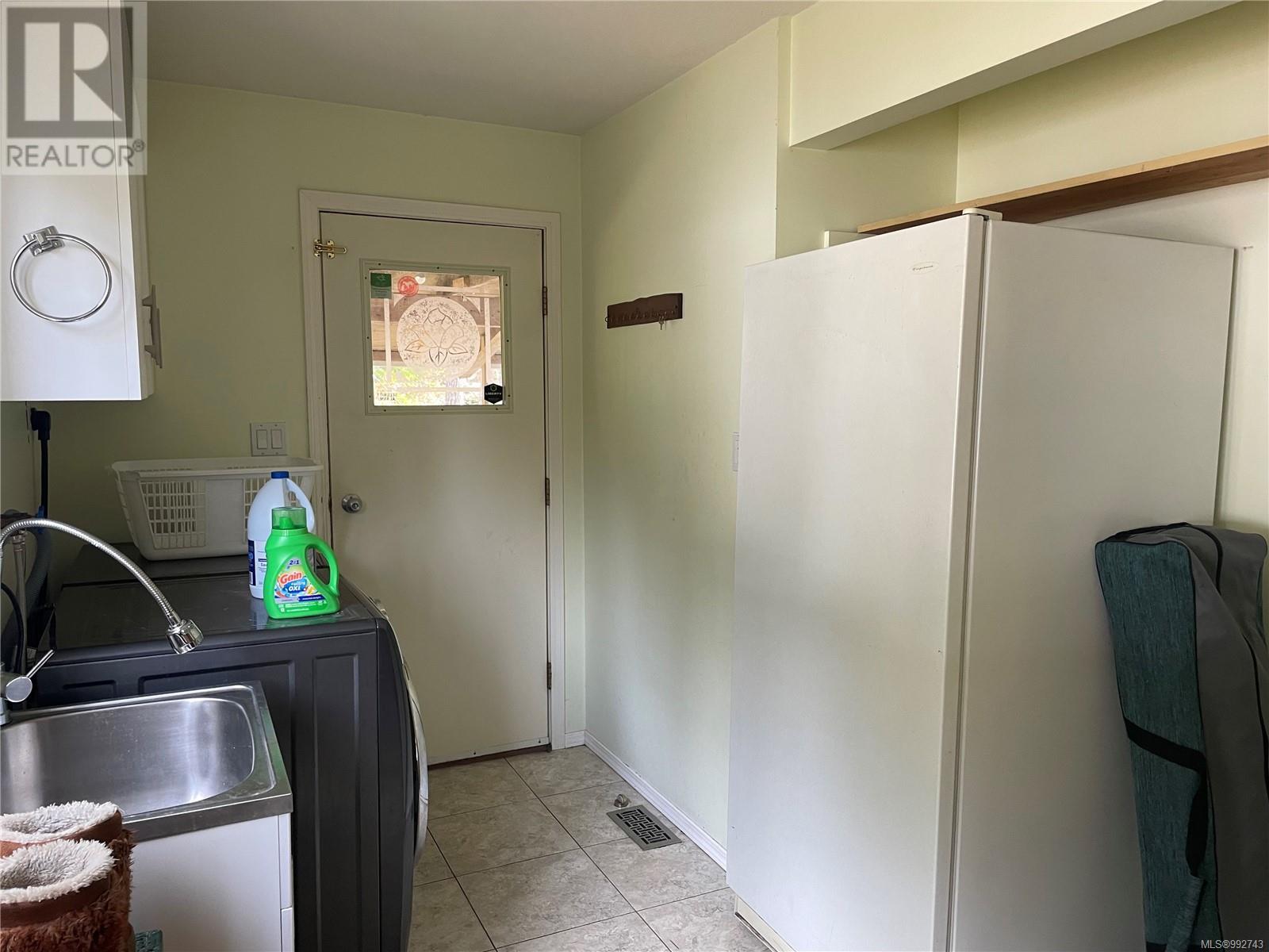 509 Burman Crt, Gold River, British Columbia  V0P 1G0 - Photo 17 - 992743