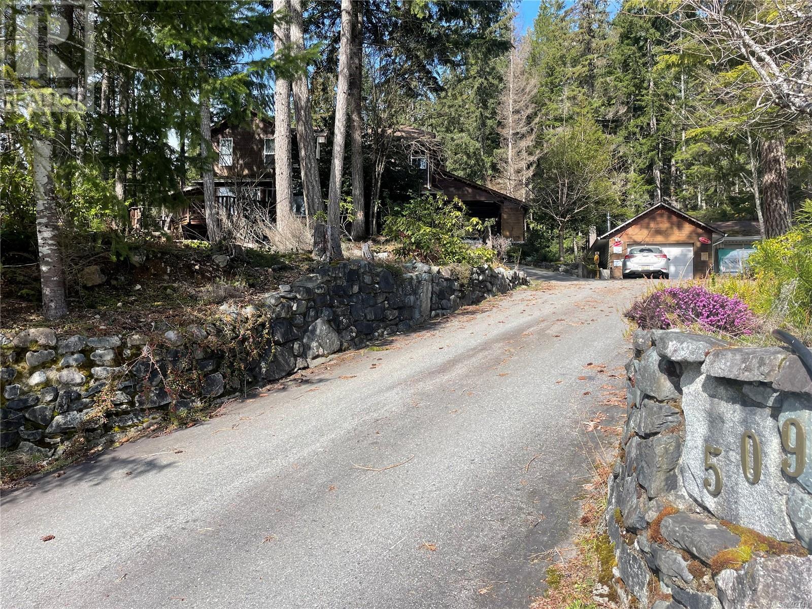 509 Burman Crt, Gold River, British Columbia  V0P 1G0 - Photo 2 - 992743