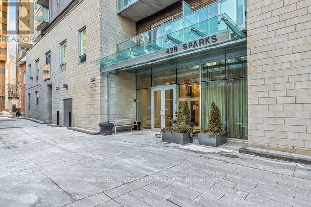 706 - 428 Sparks Street S, Ottawa, Ontario  K1R 0B3 - Photo 2 - X12129155