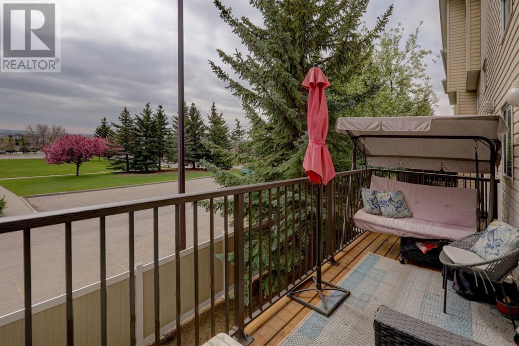 82 Country Hills Cove Nw, Calgary, Alberta  T3K 5G8 - Photo 11 - A2222677