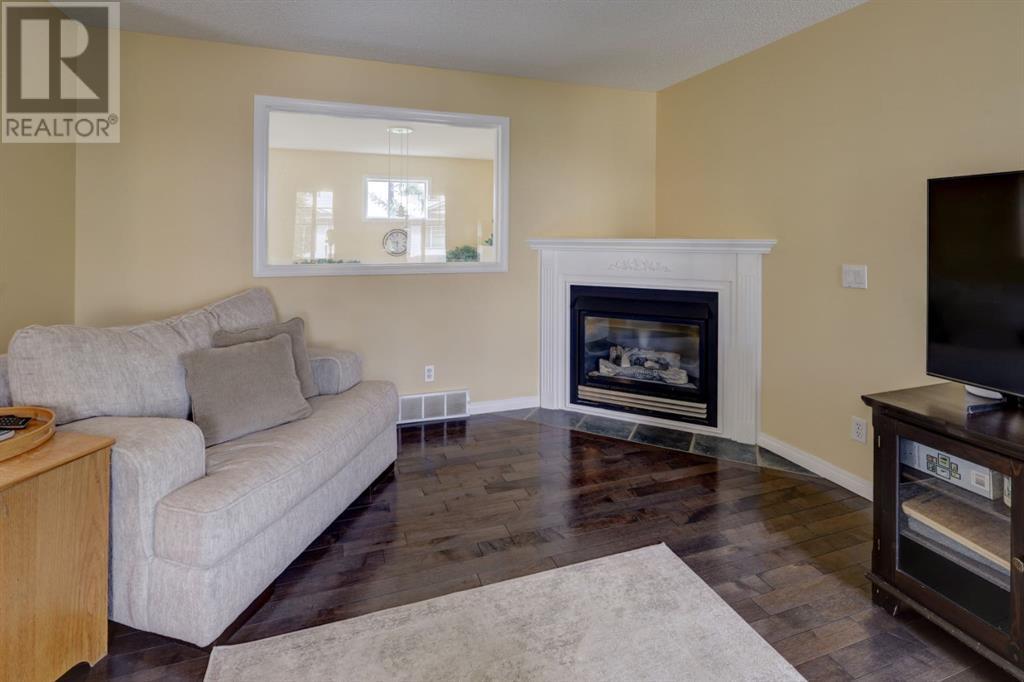 82 Country Hills Cove Nw, Calgary, Alberta  T3K 5G8 - Photo 15 - A2222677
